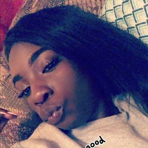 Meet your Posher, Maya